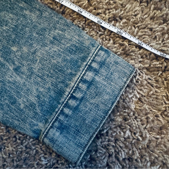 Ellison Women’s 90s Blue Acid Wash Denim Jacket – Size Medium - Picture 5 of 13